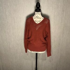 Love Women's V-Neck Rust Sweater Size Medium